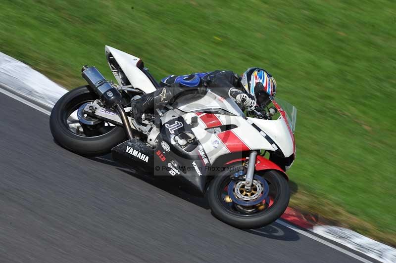 Motorcycle action photographs;Trackday digital images;cadwell;cadwell park photographs;event digital images;eventdigitalimages;motor racing louth lincolnshire;no limits trackdays;peter wileman photography;trackday;trackday photos