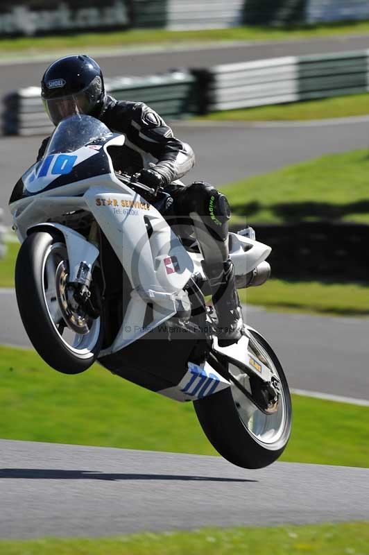 Motorcycle action photographs;Trackday digital images;cadwell;cadwell park photographs;event digital images;eventdigitalimages;motor racing louth lincolnshire;no limits trackdays;peter wileman photography;trackday;trackday photos