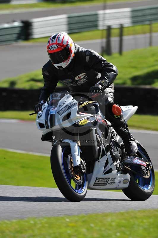 Motorcycle action photographs;Trackday digital images;cadwell;cadwell park photographs;event digital images;eventdigitalimages;motor racing louth lincolnshire;no limits trackdays;peter wileman photography;trackday;trackday photos