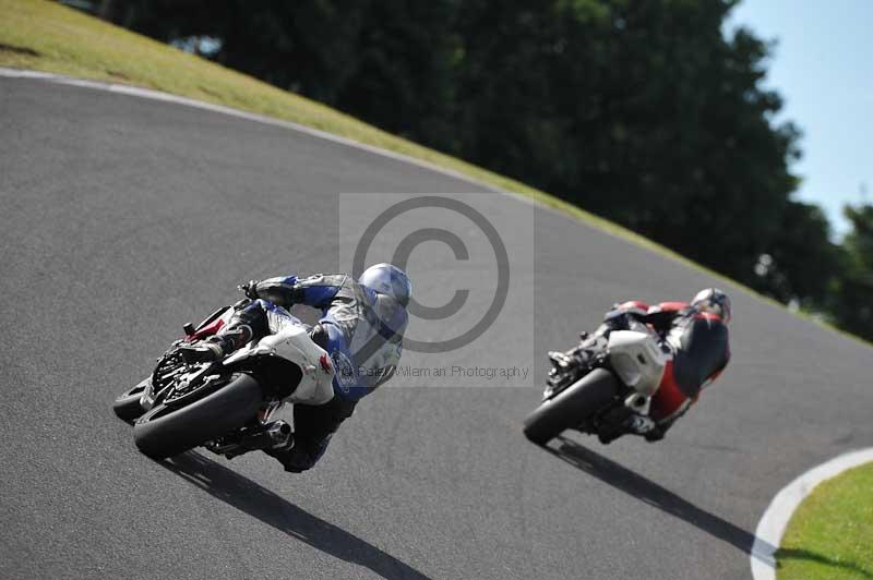 Motorcycle action photographs;Trackday digital images;cadwell;cadwell park photographs;event digital images;eventdigitalimages;motor racing louth lincolnshire;no limits trackdays;peter wileman photography;trackday;trackday photos