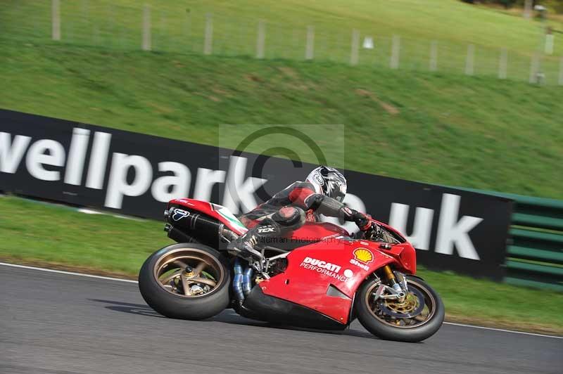 Motorcycle action photographs;Trackday digital images;cadwell;cadwell park photographs;event digital images;eventdigitalimages;motor racing louth lincolnshire;no limits trackdays;peter wileman photography;trackday;trackday photos