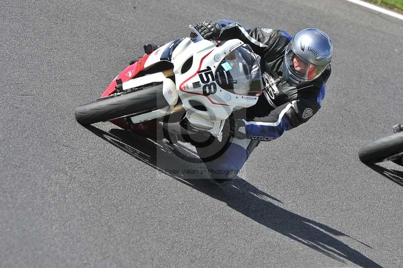 Motorcycle action photographs;Trackday digital images;cadwell;cadwell park photographs;event digital images;eventdigitalimages;motor racing louth lincolnshire;no limits trackdays;peter wileman photography;trackday;trackday photos