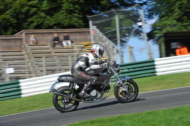 Motorcycle action photographs;Trackday digital images;cadwell;cadwell park photographs;event digital images;eventdigitalimages;motor racing louth lincolnshire;no limits trackdays;peter wileman photography;trackday;trackday photos