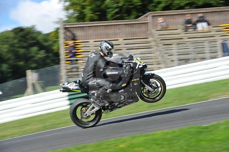 Motorcycle action photographs;Trackday digital images;cadwell;cadwell park photographs;event digital images;eventdigitalimages;motor racing louth lincolnshire;no limits trackdays;peter wileman photography;trackday;trackday photos