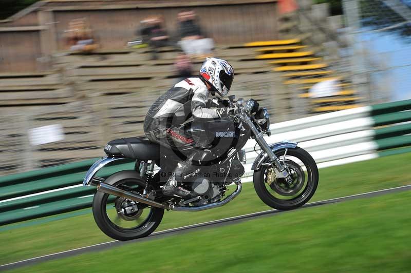 Motorcycle action photographs;Trackday digital images;cadwell;cadwell park photographs;event digital images;eventdigitalimages;motor racing louth lincolnshire;no limits trackdays;peter wileman photography;trackday;trackday photos