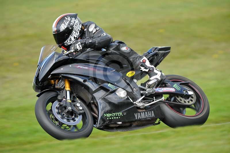 Motorcycle action photographs;Trackday digital images;cadwell;cadwell park photographs;event digital images;eventdigitalimages;motor racing louth lincolnshire;no limits trackdays;peter wileman photography;trackday;trackday photos