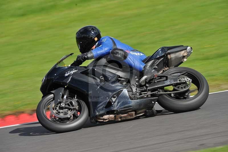 Motorcycle action photographs;Trackday digital images;cadwell;cadwell park photographs;event digital images;eventdigitalimages;motor racing louth lincolnshire;no limits trackdays;peter wileman photography;trackday;trackday photos