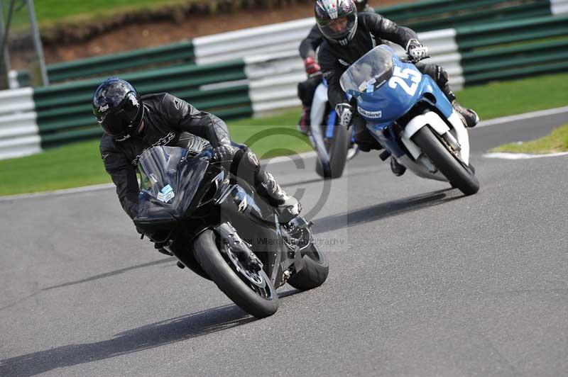 Motorcycle action photographs;Trackday digital images;cadwell;cadwell park photographs;event digital images;eventdigitalimages;motor racing louth lincolnshire;no limits trackdays;peter wileman photography;trackday;trackday photos