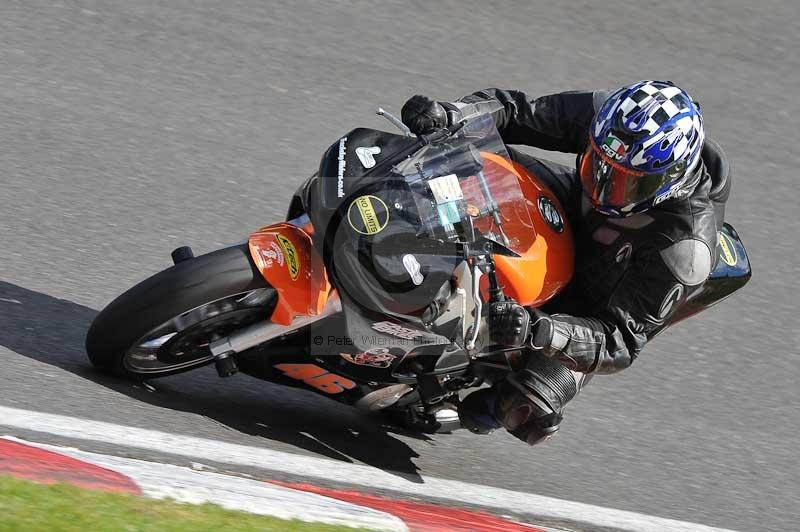 Motorcycle action photographs;Trackday digital images;cadwell;cadwell park photographs;event digital images;eventdigitalimages;motor racing louth lincolnshire;no limits trackdays;peter wileman photography;trackday;trackday photos