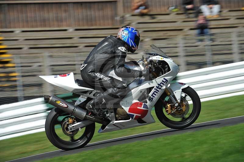 Motorcycle action photographs;Trackday digital images;cadwell;cadwell park photographs;event digital images;eventdigitalimages;motor racing louth lincolnshire;no limits trackdays;peter wileman photography;trackday;trackday photos