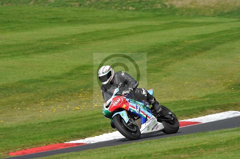 Motorcycle action photographs;Trackday digital images;cadwell;cadwell park photographs;event digital images;eventdigitalimages;motor racing louth lincolnshire;no limits trackdays;peter wileman photography;trackday;trackday photos