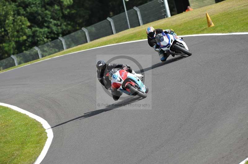 Motorcycle action photographs;Trackday digital images;cadwell;cadwell park photographs;event digital images;eventdigitalimages;motor racing louth lincolnshire;no limits trackdays;peter wileman photography;trackday;trackday photos