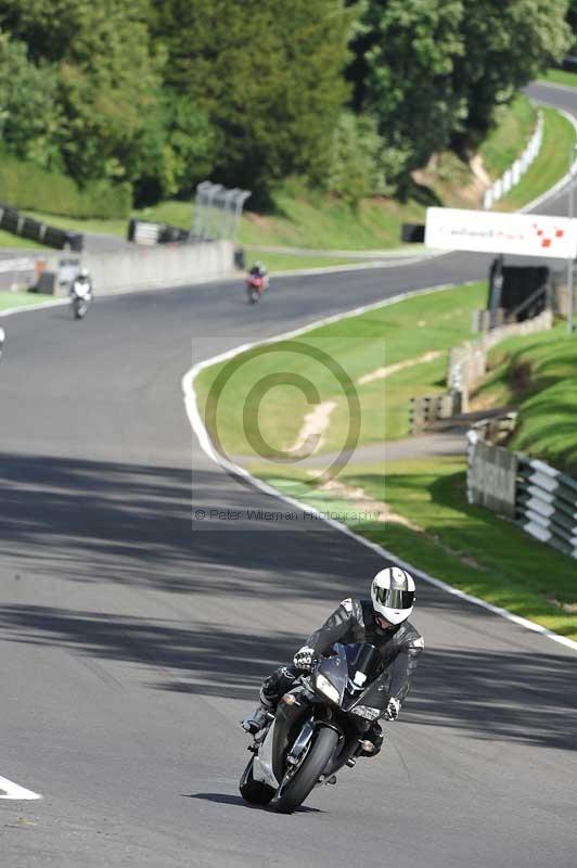 Motorcycle action photographs;Trackday digital images;cadwell;cadwell park photographs;event digital images;eventdigitalimages;motor racing louth lincolnshire;no limits trackdays;peter wileman photography;trackday;trackday photos