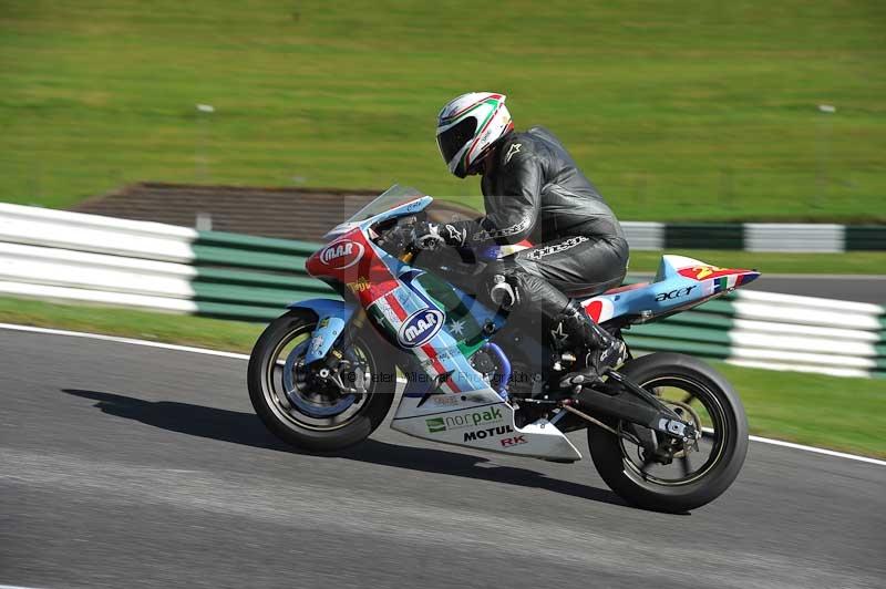 Motorcycle action photographs;Trackday digital images;cadwell;cadwell park photographs;event digital images;eventdigitalimages;motor racing louth lincolnshire;no limits trackdays;peter wileman photography;trackday;trackday photos