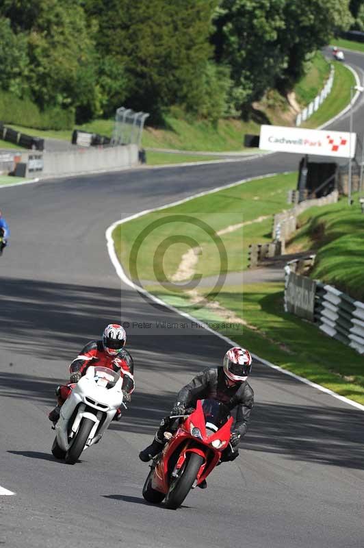 Motorcycle action photographs;Trackday digital images;cadwell;cadwell park photographs;event digital images;eventdigitalimages;motor racing louth lincolnshire;no limits trackdays;peter wileman photography;trackday;trackday photos