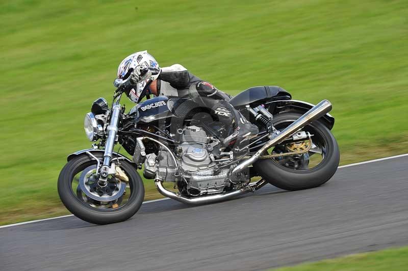 Motorcycle action photographs;Trackday digital images;cadwell;cadwell park photographs;event digital images;eventdigitalimages;motor racing louth lincolnshire;no limits trackdays;peter wileman photography;trackday;trackday photos