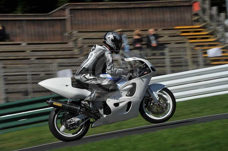 Motorcycle action photographs;Trackday digital images;cadwell;cadwell park photographs;event digital images;eventdigitalimages;motor racing louth lincolnshire;no limits trackdays;peter wileman photography;trackday;trackday photos