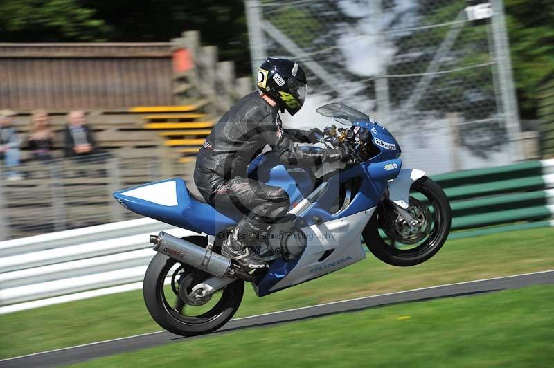 Motorcycle action photographs;Trackday digital images;cadwell;cadwell park photographs;event digital images;eventdigitalimages;motor racing louth lincolnshire;no limits trackdays;peter wileman photography;trackday;trackday photos