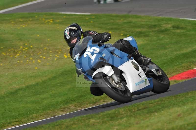 Motorcycle action photographs;Trackday digital images;cadwell;cadwell park photographs;event digital images;eventdigitalimages;motor racing louth lincolnshire;no limits trackdays;peter wileman photography;trackday;trackday photos