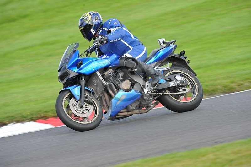 Motorcycle action photographs;Trackday digital images;cadwell;cadwell park photographs;event digital images;eventdigitalimages;motor racing louth lincolnshire;no limits trackdays;peter wileman photography;trackday;trackday photos