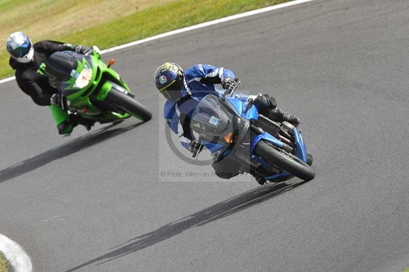 Motorcycle action photographs;Trackday digital images;cadwell;cadwell park photographs;event digital images;eventdigitalimages;motor racing louth lincolnshire;no limits trackdays;peter wileman photography;trackday;trackday photos