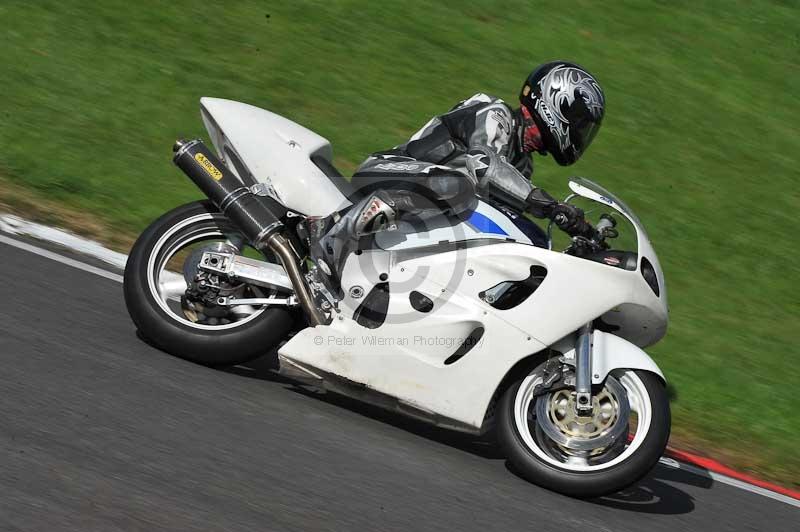 Motorcycle action photographs;Trackday digital images;cadwell;cadwell park photographs;event digital images;eventdigitalimages;motor racing louth lincolnshire;no limits trackdays;peter wileman photography;trackday;trackday photos