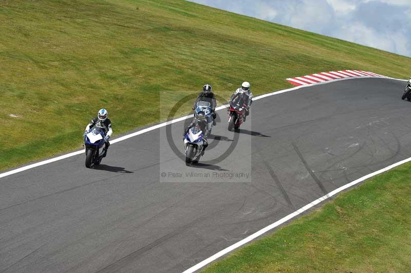 Motorcycle action photographs;Trackday digital images;cadwell;cadwell park photographs;event digital images;eventdigitalimages;motor racing louth lincolnshire;no limits trackdays;peter wileman photography;trackday;trackday photos