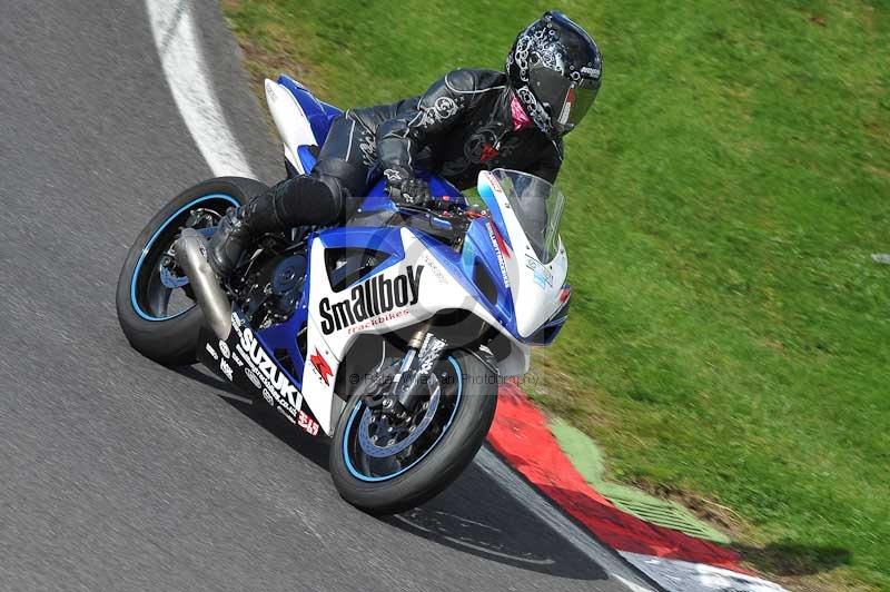 Motorcycle action photographs;Trackday digital images;cadwell;cadwell park photographs;event digital images;eventdigitalimages;motor racing louth lincolnshire;no limits trackdays;peter wileman photography;trackday;trackday photos