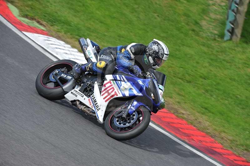 Motorcycle action photographs;Trackday digital images;cadwell;cadwell park photographs;event digital images;eventdigitalimages;motor racing louth lincolnshire;no limits trackdays;peter wileman photography;trackday;trackday photos