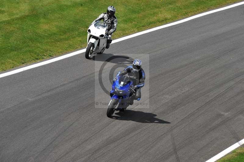 Motorcycle action photographs;Trackday digital images;cadwell;cadwell park photographs;event digital images;eventdigitalimages;motor racing louth lincolnshire;no limits trackdays;peter wileman photography;trackday;trackday photos