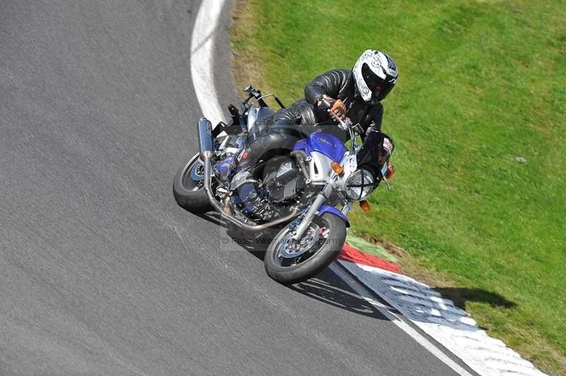 Motorcycle action photographs;Trackday digital images;cadwell;cadwell park photographs;event digital images;eventdigitalimages;motor racing louth lincolnshire;no limits trackdays;peter wileman photography;trackday;trackday photos