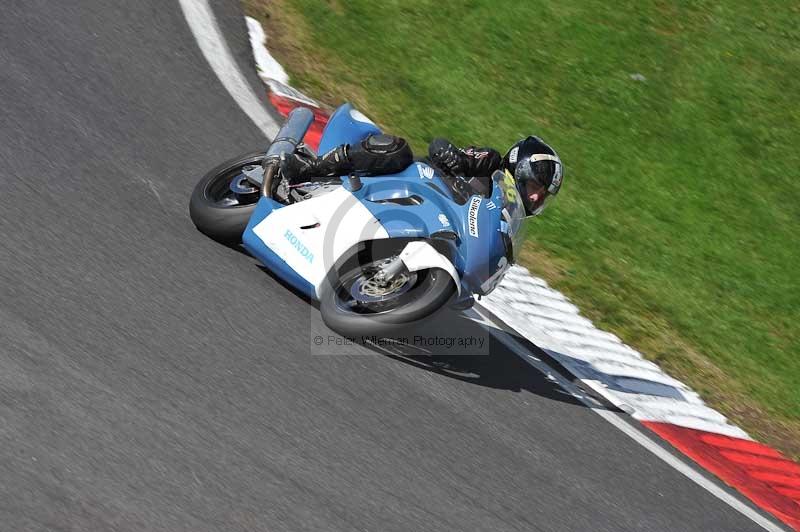 Motorcycle action photographs;Trackday digital images;cadwell;cadwell park photographs;event digital images;eventdigitalimages;motor racing louth lincolnshire;no limits trackdays;peter wileman photography;trackday;trackday photos