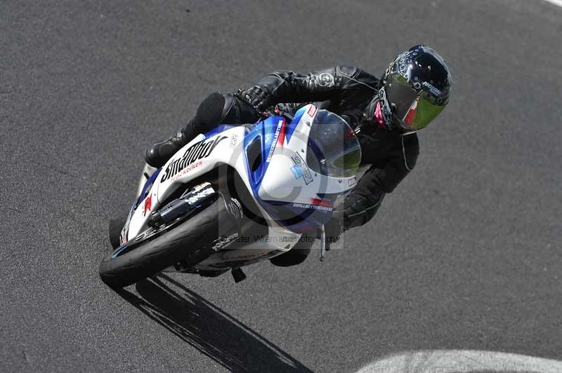 Motorcycle action photographs;Trackday digital images;cadwell;cadwell park photographs;event digital images;eventdigitalimages;motor racing louth lincolnshire;no limits trackdays;peter wileman photography;trackday;trackday photos