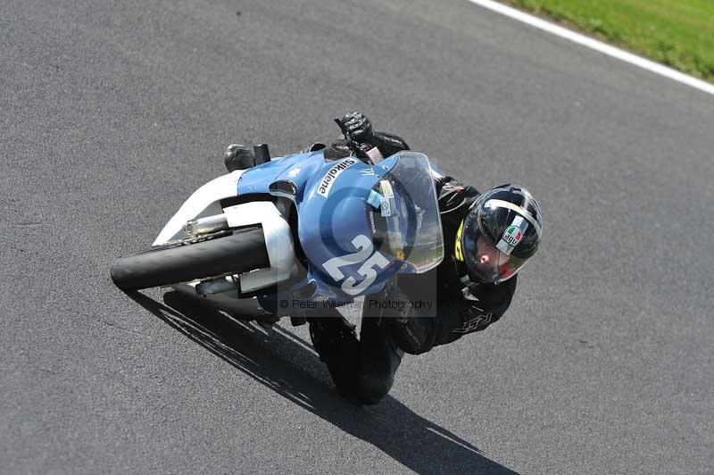 Motorcycle action photographs;Trackday digital images;cadwell;cadwell park photographs;event digital images;eventdigitalimages;motor racing louth lincolnshire;no limits trackdays;peter wileman photography;trackday;trackday photos