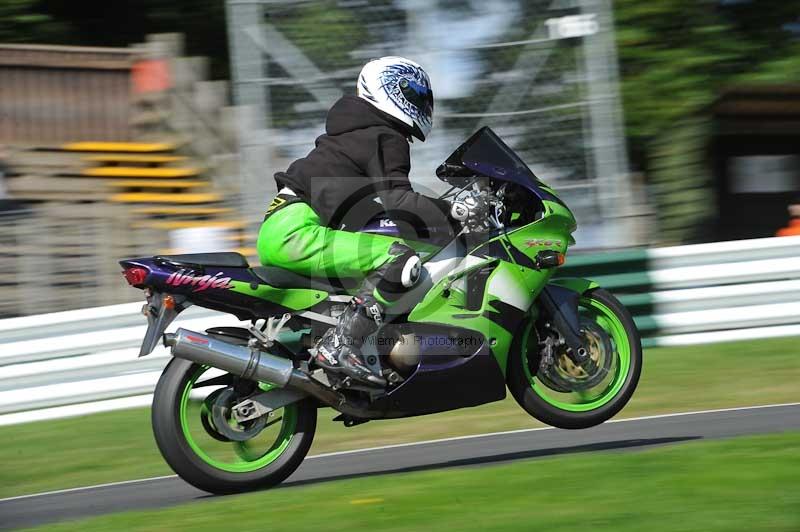 Motorcycle action photographs;Trackday digital images;cadwell;cadwell park photographs;event digital images;eventdigitalimages;motor racing louth lincolnshire;no limits trackdays;peter wileman photography;trackday;trackday photos