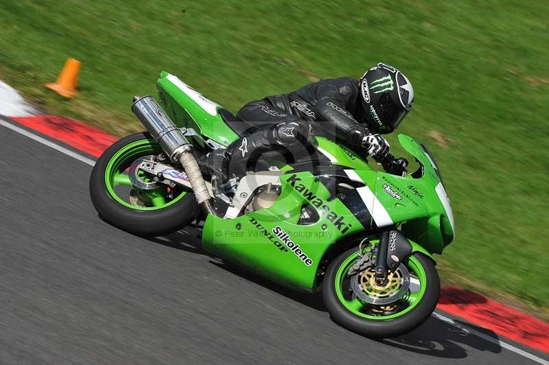 Motorcycle action photographs;Trackday digital images;cadwell;cadwell park photographs;event digital images;eventdigitalimages;motor racing louth lincolnshire;no limits trackdays;peter wileman photography;trackday;trackday photos