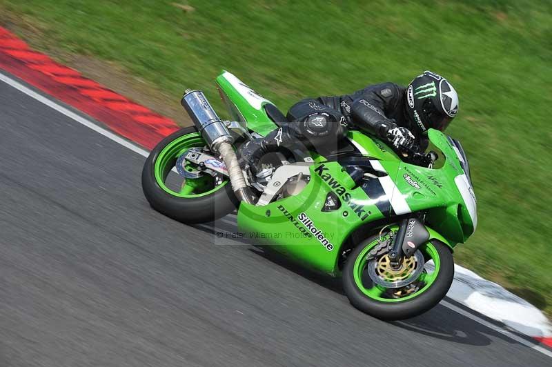 Motorcycle action photographs;Trackday digital images;cadwell;cadwell park photographs;event digital images;eventdigitalimages;motor racing louth lincolnshire;no limits trackdays;peter wileman photography;trackday;trackday photos