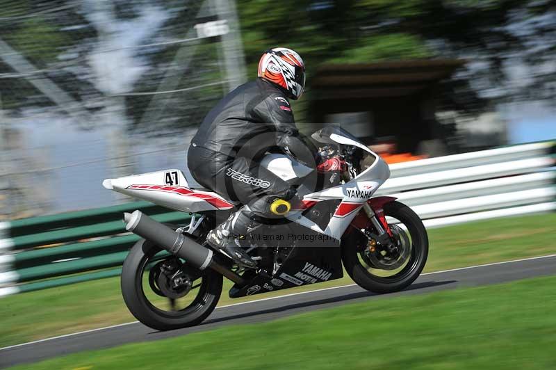 Motorcycle action photographs;Trackday digital images;cadwell;cadwell park photographs;event digital images;eventdigitalimages;motor racing louth lincolnshire;no limits trackdays;peter wileman photography;trackday;trackday photos