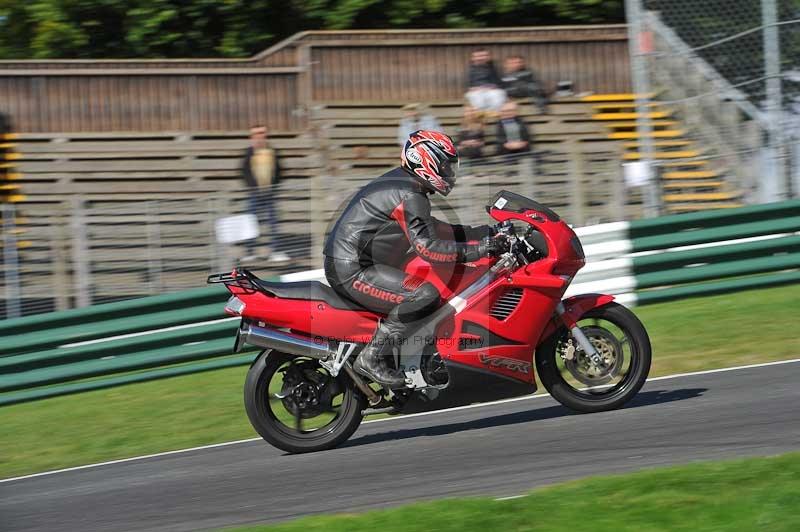 Motorcycle action photographs;Trackday digital images;cadwell;cadwell park photographs;event digital images;eventdigitalimages;motor racing louth lincolnshire;no limits trackdays;peter wileman photography;trackday;trackday photos