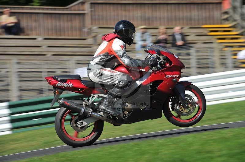 Motorcycle action photographs;Trackday digital images;cadwell;cadwell park photographs;event digital images;eventdigitalimages;motor racing louth lincolnshire;no limits trackdays;peter wileman photography;trackday;trackday photos