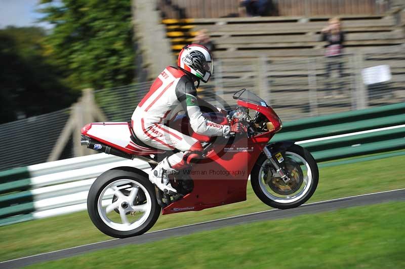 Motorcycle action photographs;Trackday digital images;cadwell;cadwell park photographs;event digital images;eventdigitalimages;motor racing louth lincolnshire;no limits trackdays;peter wileman photography;trackday;trackday photos