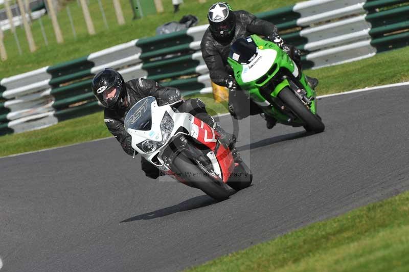 Motorcycle action photographs;Trackday digital images;cadwell;cadwell park photographs;event digital images;eventdigitalimages;motor racing louth lincolnshire;no limits trackdays;peter wileman photography;trackday;trackday photos