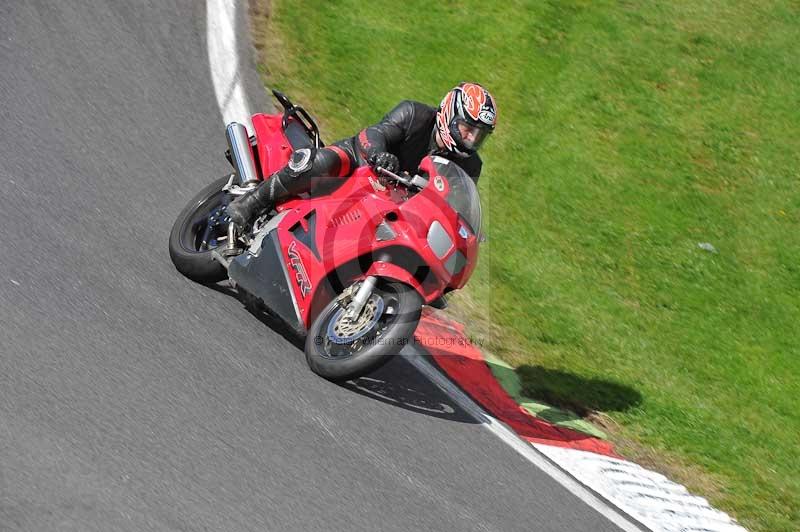 Motorcycle action photographs;Trackday digital images;cadwell;cadwell park photographs;event digital images;eventdigitalimages;motor racing louth lincolnshire;no limits trackdays;peter wileman photography;trackday;trackday photos