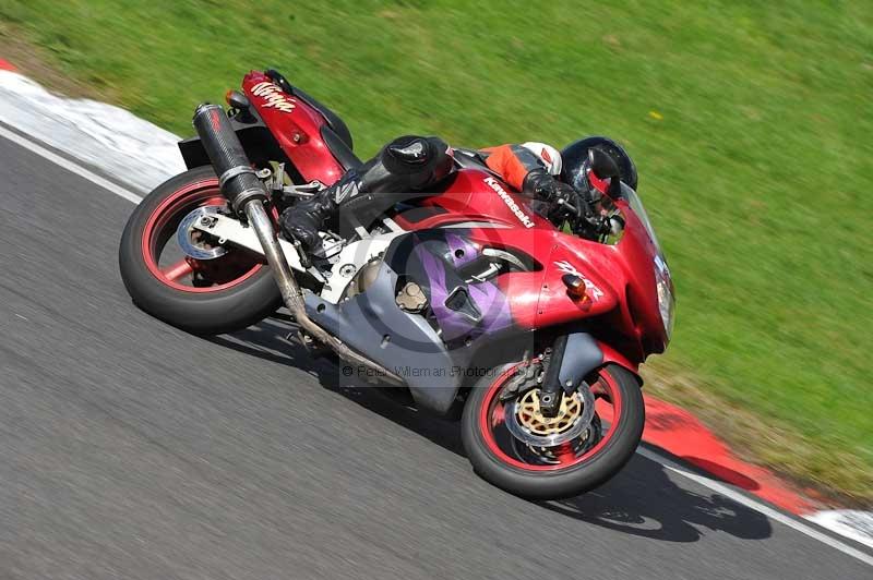 Motorcycle action photographs;Trackday digital images;cadwell;cadwell park photographs;event digital images;eventdigitalimages;motor racing louth lincolnshire;no limits trackdays;peter wileman photography;trackday;trackday photos