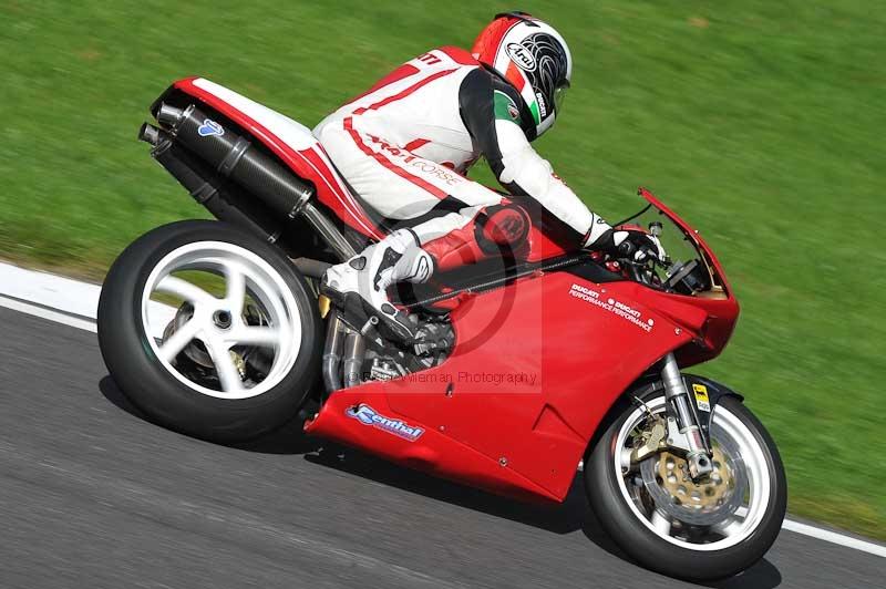 Motorcycle action photographs;Trackday digital images;cadwell;cadwell park photographs;event digital images;eventdigitalimages;motor racing louth lincolnshire;no limits trackdays;peter wileman photography;trackday;trackday photos