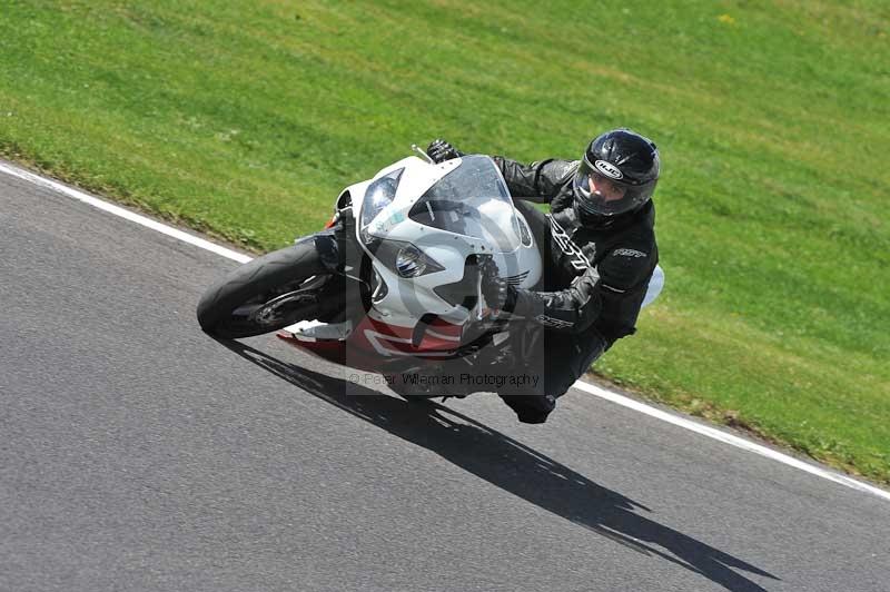 Motorcycle action photographs;Trackday digital images;cadwell;cadwell park photographs;event digital images;eventdigitalimages;motor racing louth lincolnshire;no limits trackdays;peter wileman photography;trackday;trackday photos