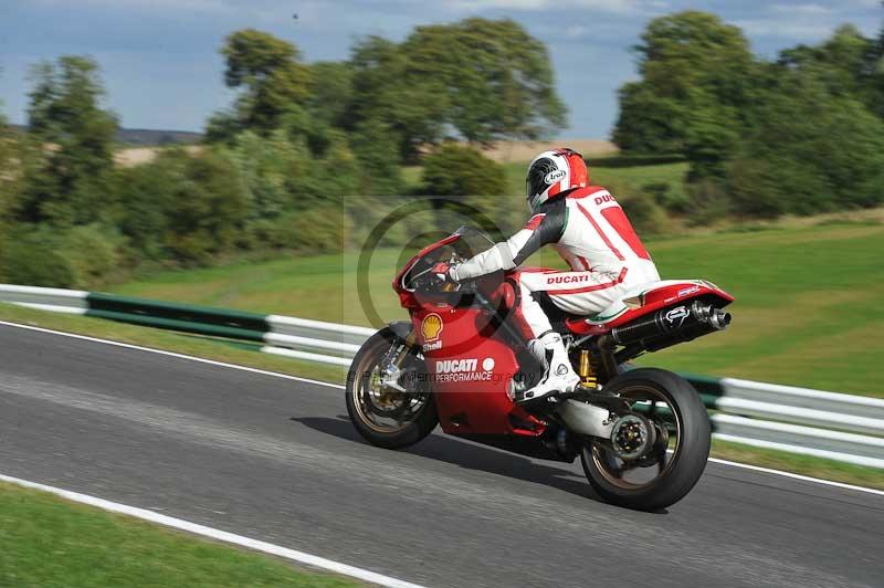 Motorcycle action photographs;Trackday digital images;cadwell;cadwell park photographs;event digital images;eventdigitalimages;motor racing louth lincolnshire;no limits trackdays;peter wileman photography;trackday;trackday photos