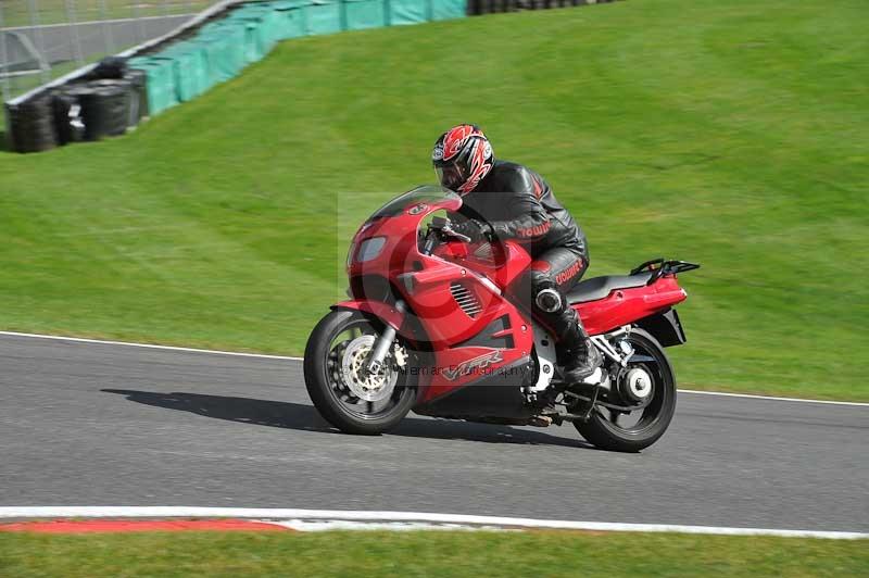 Motorcycle action photographs;Trackday digital images;cadwell;cadwell park photographs;event digital images;eventdigitalimages;motor racing louth lincolnshire;no limits trackdays;peter wileman photography;trackday;trackday photos