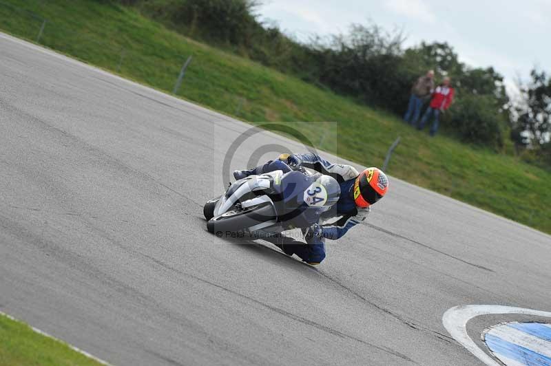 Motorcycle action photographs;donington;donington park leicestershire;donington photographs;event digital images;eventdigitalimages;no limits trackday;peter wileman photography;trackday;trackday digital images;trackday photos