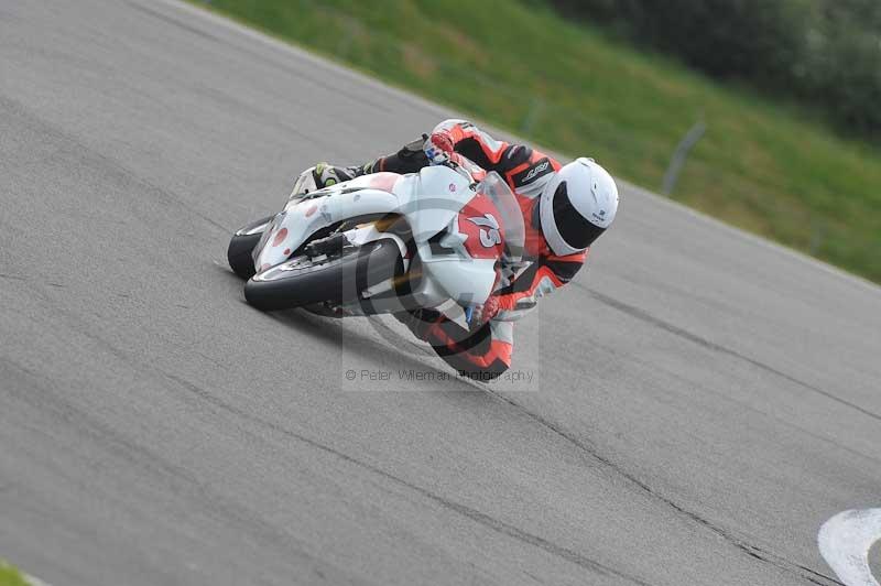 Motorcycle action photographs;donington;donington park leicestershire;donington photographs;event digital images;eventdigitalimages;no limits trackday;peter wileman photography;trackday;trackday digital images;trackday photos